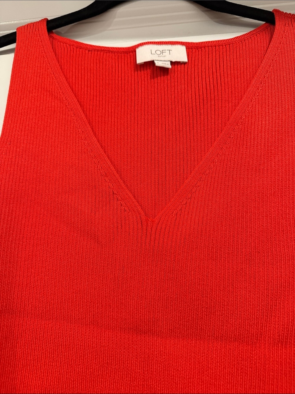 LOFT Bright Red Ribbed V-Neck Tank - Picture 2 of 3